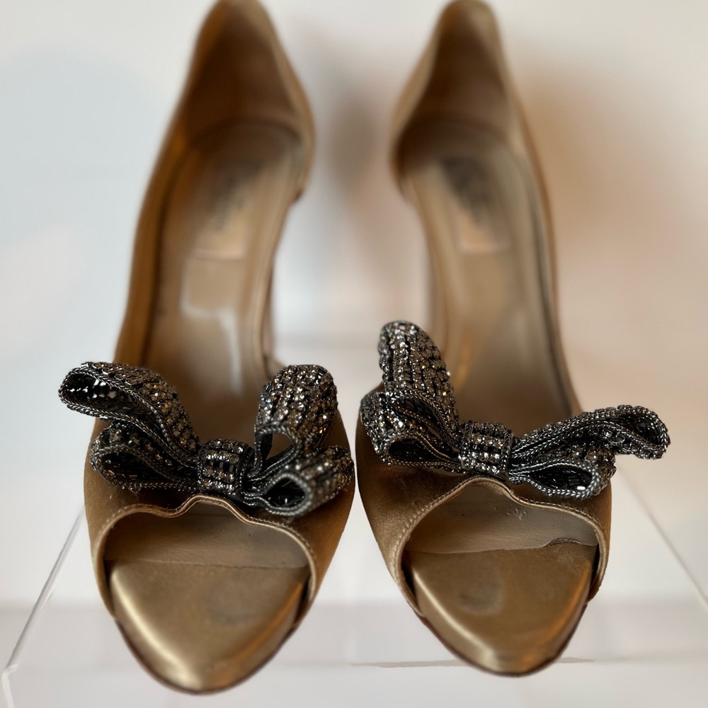 Valentino rhinestone bow pumps in gold satin